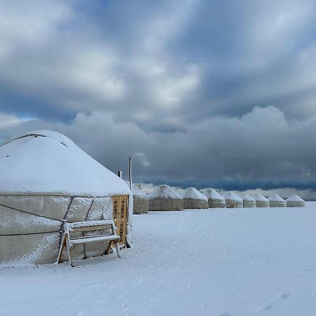 Yurt Camp Ali-Nur At Lake Song-Kol Юрточный Лагерь Али-Нур Озеро Сон-Куль Сон-Куль Кыргызстан Нарын Kyrgyzstan Naryn Exterior foto