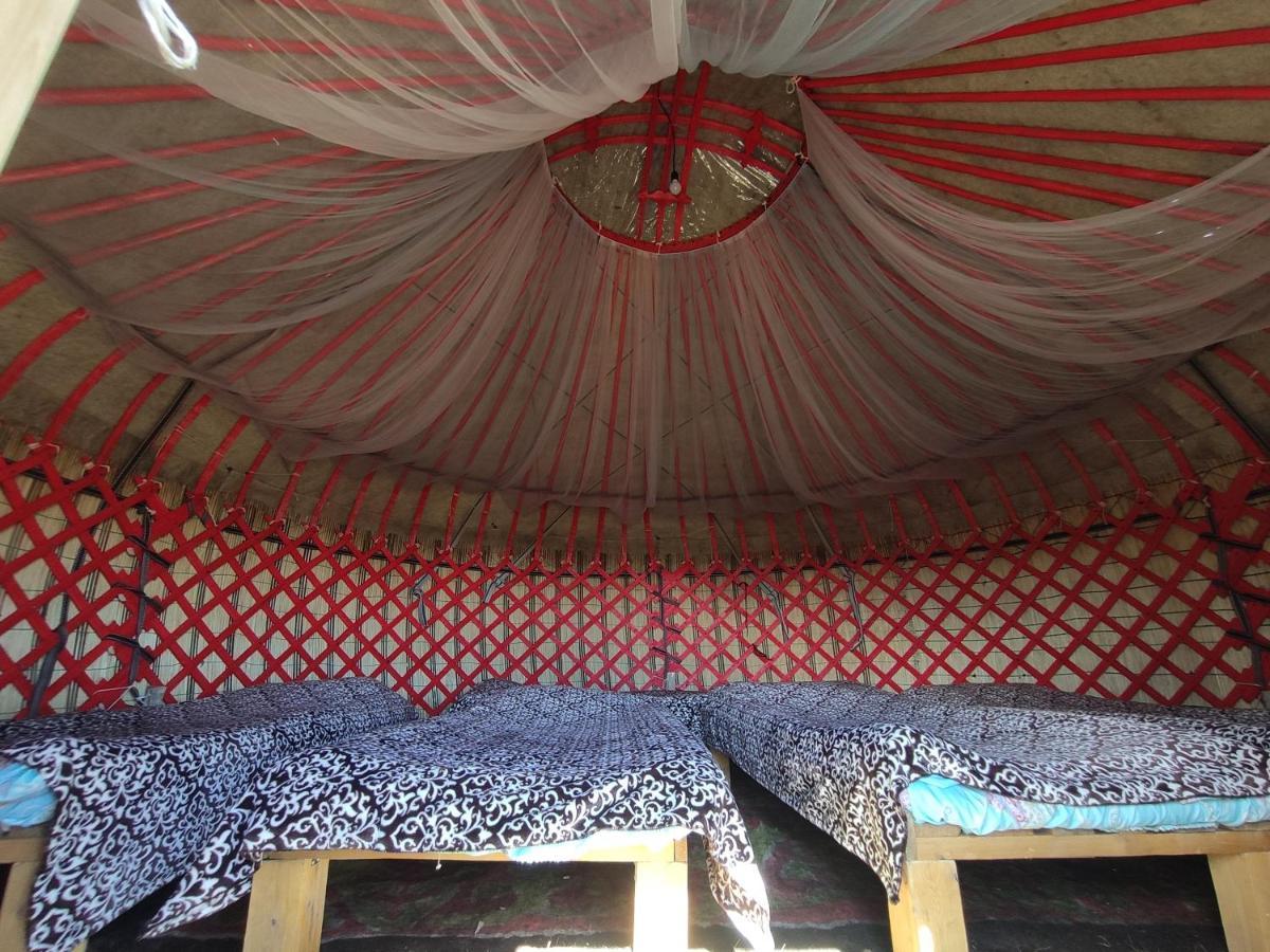 Yurt Camp Ali-Nur At Lake Song-Kol Юрточный Лагерь Али-Нур Озеро Сон-Куль Сон-Куль Кыргызстан Нарын Kyrgyzstan Naryn Exterior foto