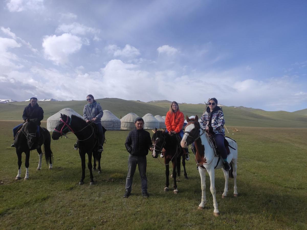 Yurt Camp Ali-Nur At Lake Song-Kol Юрточный Лагерь Али-Нур Озеро Сон-Куль Сон-Куль Кыргызстан Нарын Kyrgyzstan Naryn Exterior foto