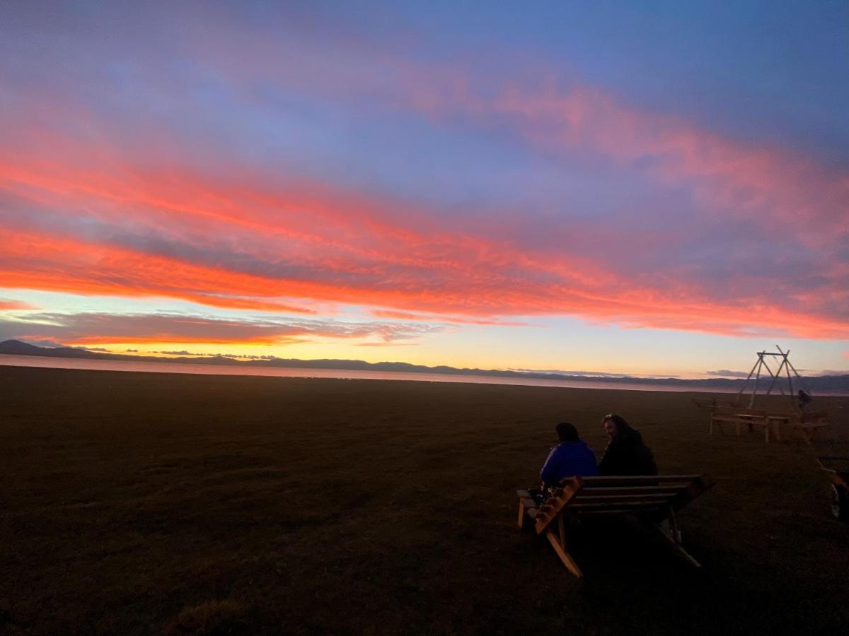 Yurt Camp Ali-Nur At Lake Song-Kol Юрточный Лагерь Али-Нур Озеро Сон-Куль Сон-Куль Кыргызстан Нарын Kyrgyzstan Naryn Exterior foto