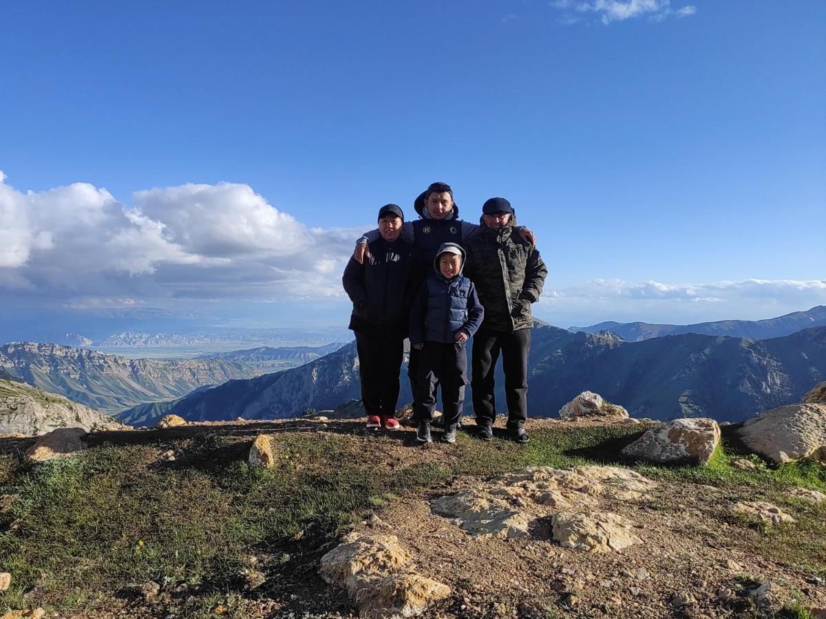 Yurt Camp Ali-Nur At Lake Song-Kol Юрточный Лагерь Али-Нур Озеро Сон-Куль Сон-Куль Кыргызстан Нарын Kyrgyzstan Naryn Exterior foto