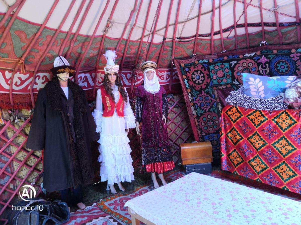 Yurt Camp Ali-Nur At Lake Song-Kol Юрточный Лагерь Али-Нур Озеро Сон-Куль Сон-Куль Кыргызстан Нарын Kyrgyzstan Naryn Exterior foto