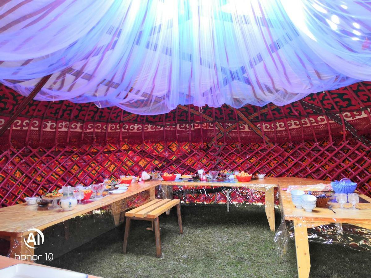 Yurt Camp Ali-Nur At Lake Song-Kol Юрточный Лагерь Али-Нур Озеро Сон-Куль Сон-Куль Кыргызстан Нарын Kyrgyzstan Naryn Exterior foto